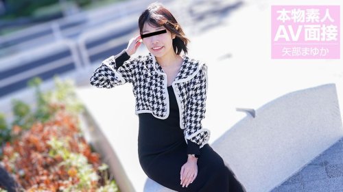 060124 01-Xịt tinh trùng vào bím em gái non tơ