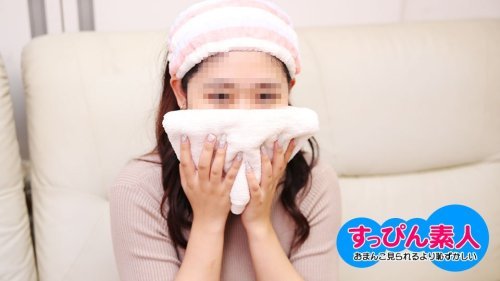 062924 01 - Em gái xấu hổ khi bị bắt cho xem mặt mộc
